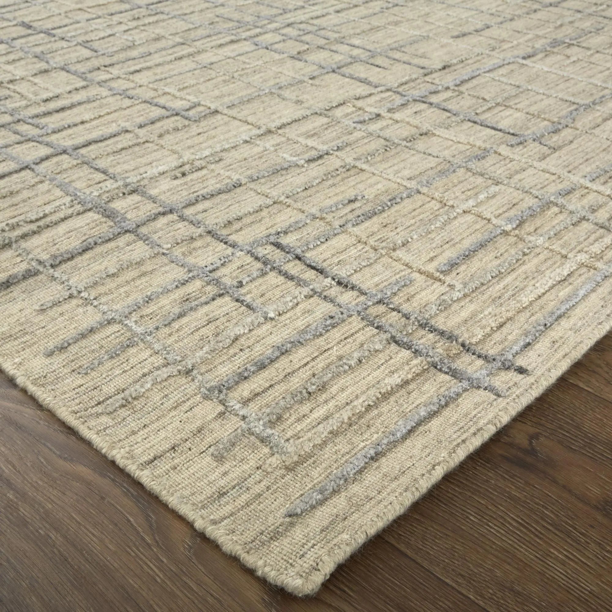 2' X 3' Tan And Silver Abstract Hand Woven Area Rug Homeroots Home Decor