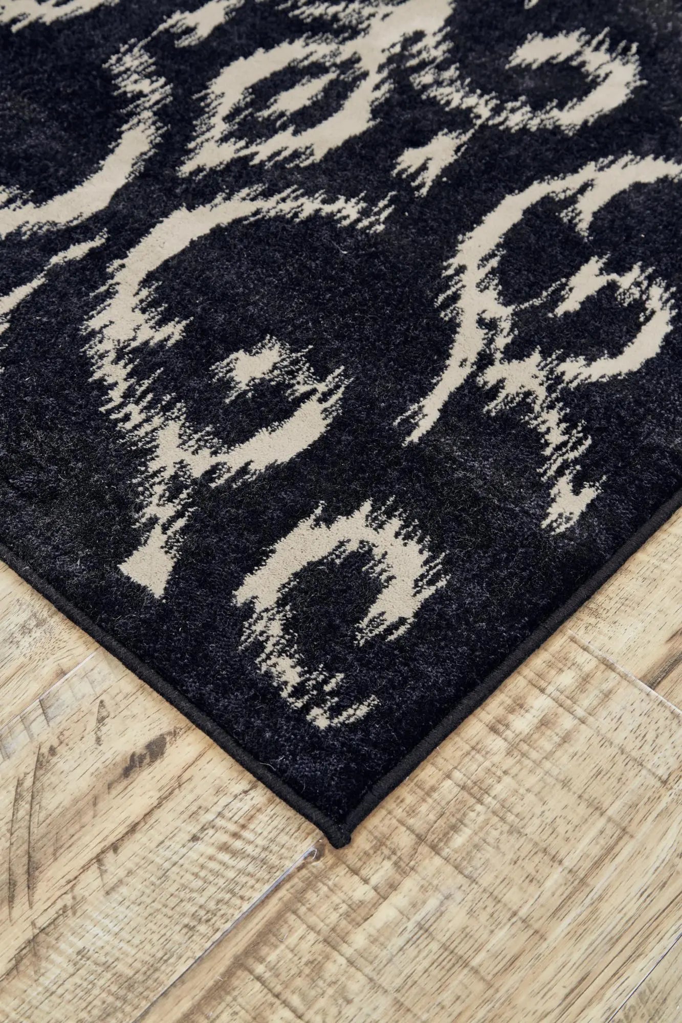 2' X 4' Black And Ivory Damask Area Rug Homeroots Home Decor