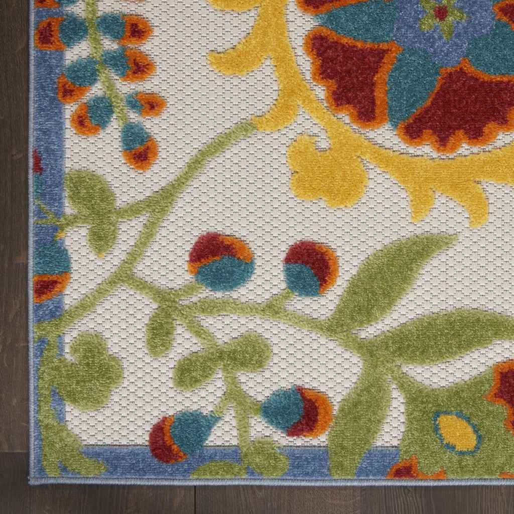 3' X 4' Green And Ivory Indoor Outdoor Area Rug