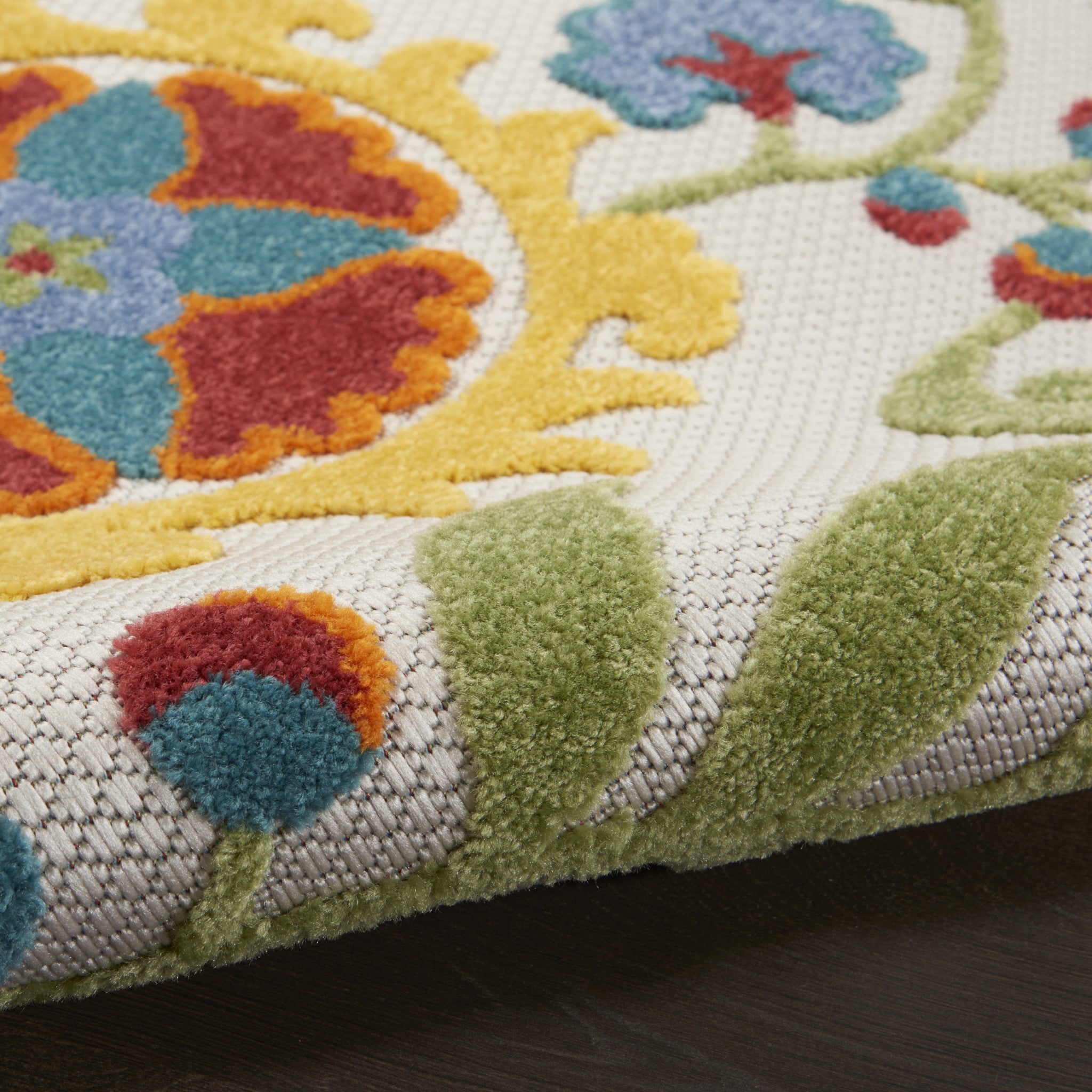 6' Green And Ivory Indoor Outdoor Runner Rug - Outdoor
