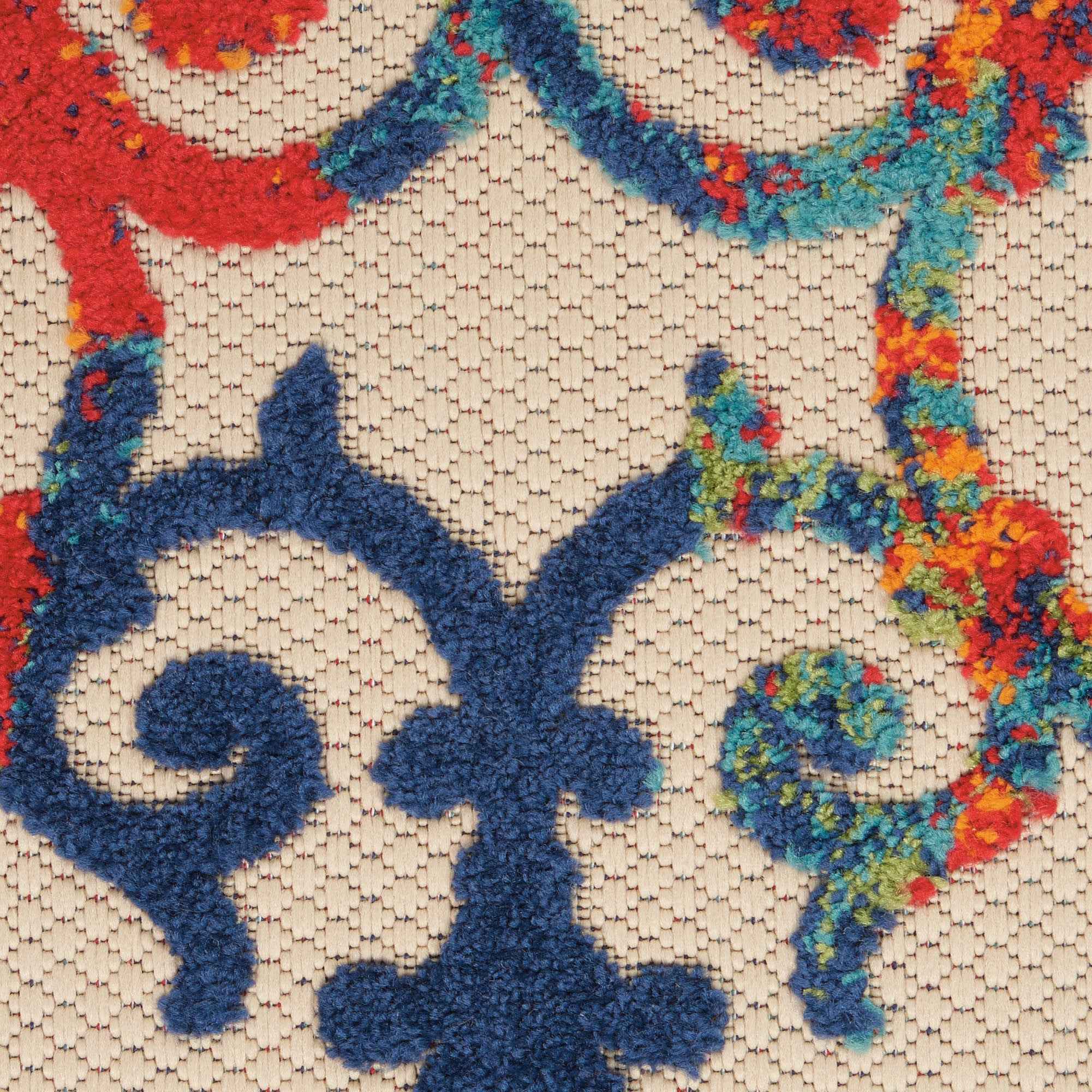 7' X 10' Ivory And Blue Indoor Outdoor Area Rug