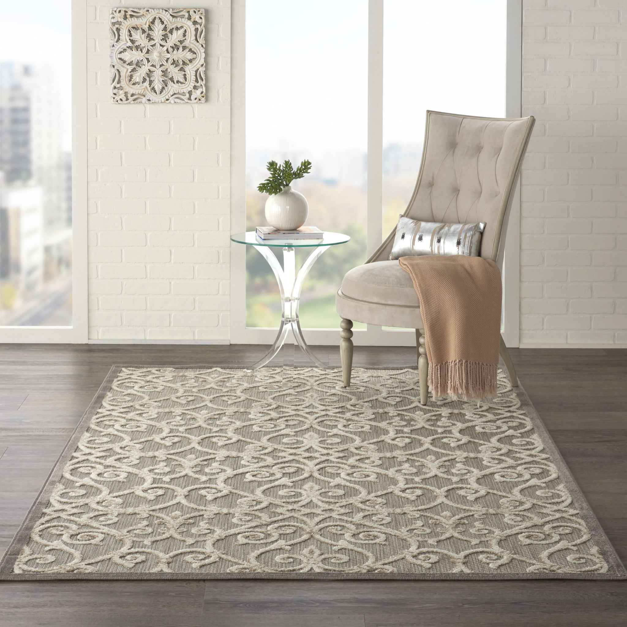 4' X 6' Gray And Ivory Indoor Outdoor Area Rug