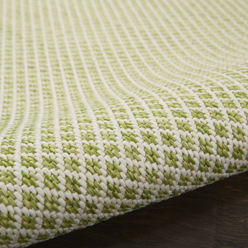 9' X 12' Green And Ivory Indoor Outdoor Area Rug
