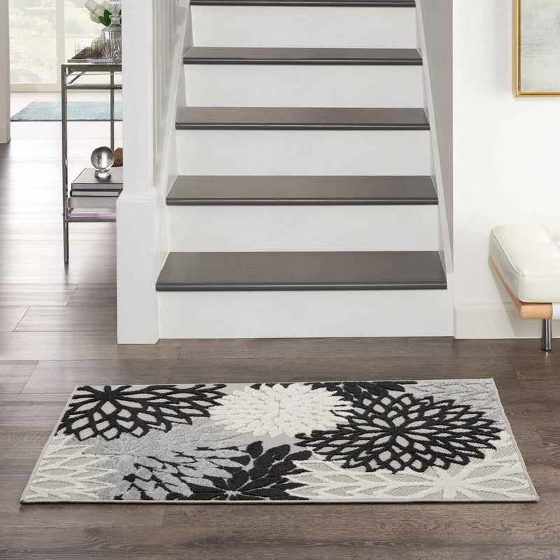 3' X 5' Black And White Floral Power Loom Area Rug