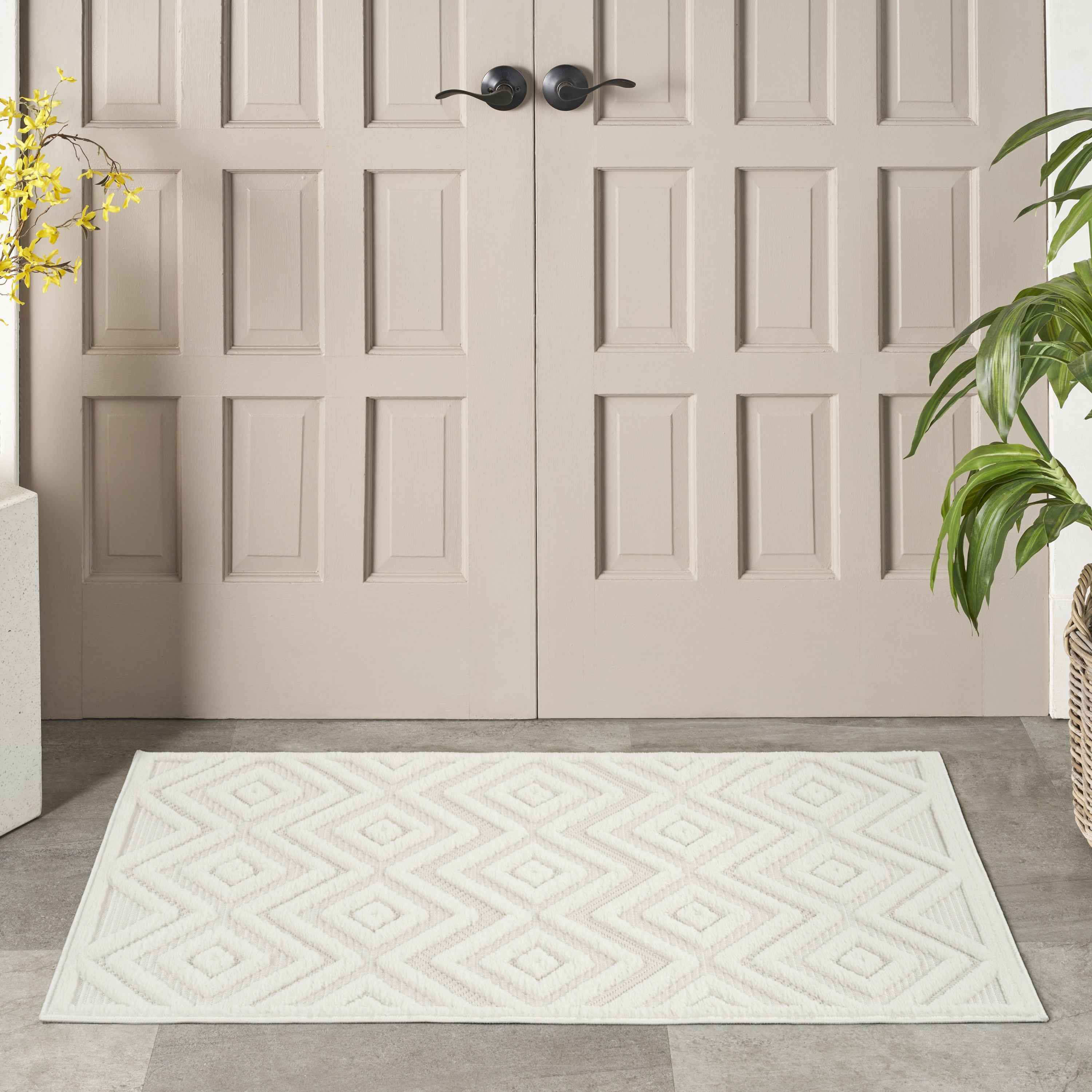 3' X 5' Ivory And White Geometric Indoor Outdoor Area Rug