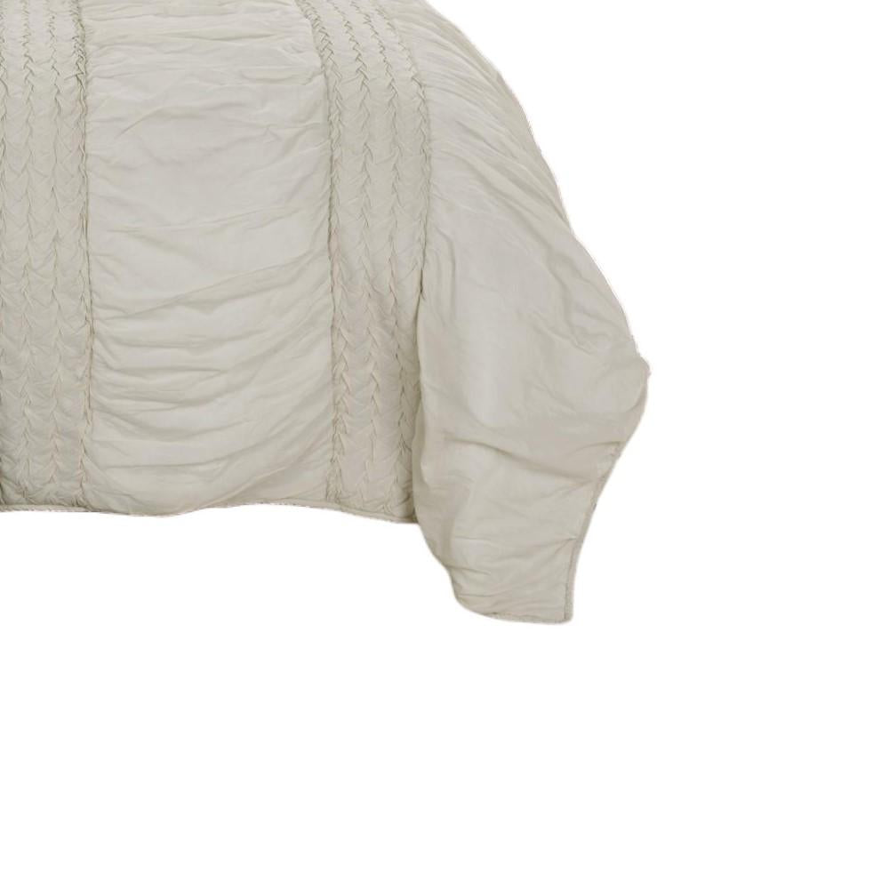Ivory Geometric Quilt - Bed & Bath