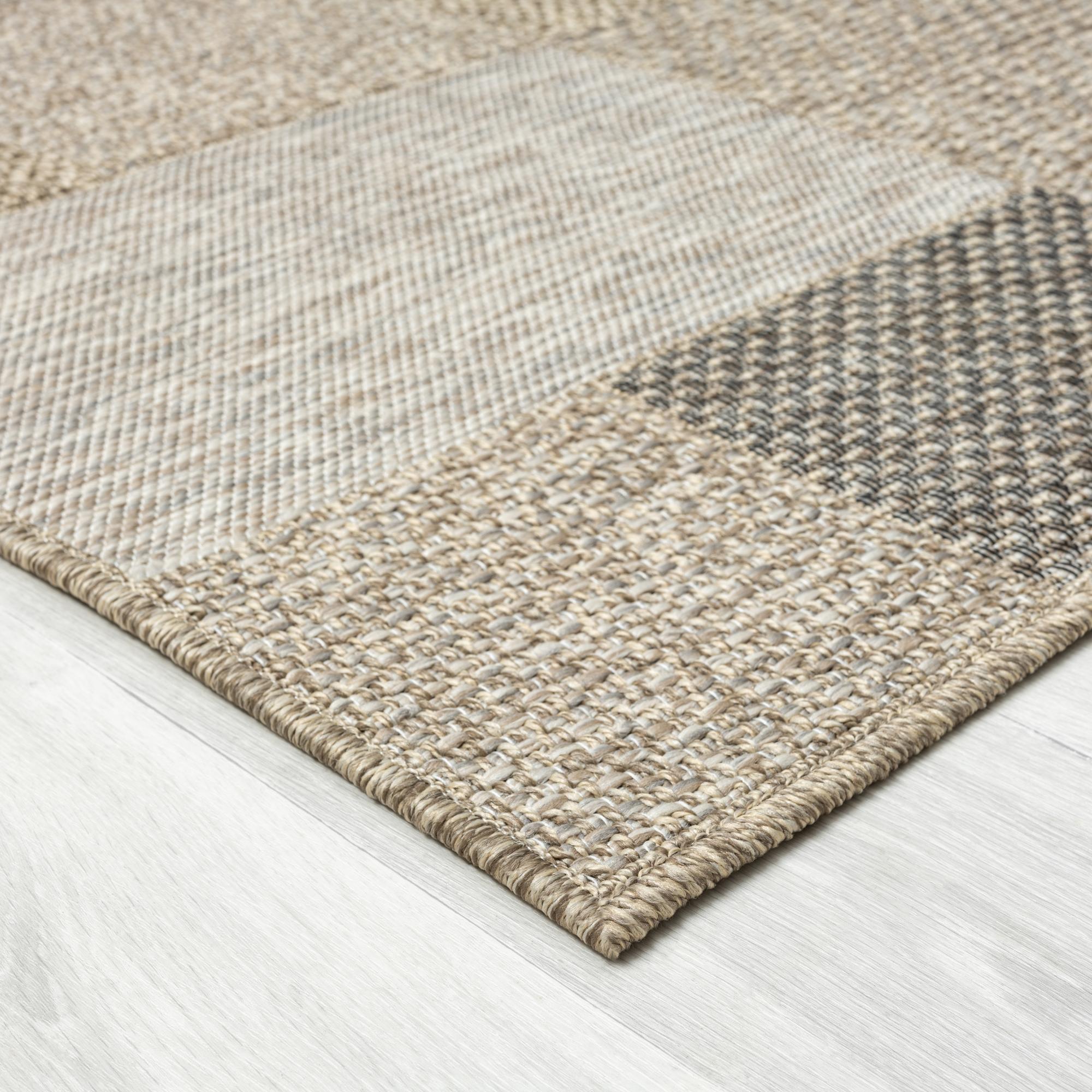 5' X 7' Gray Geometric Handmade Indoor Outdoor Area Rug - Outdoor