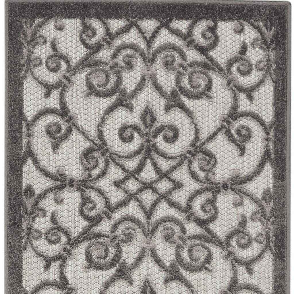 8' Gray Indoor Outdoor Area Rug