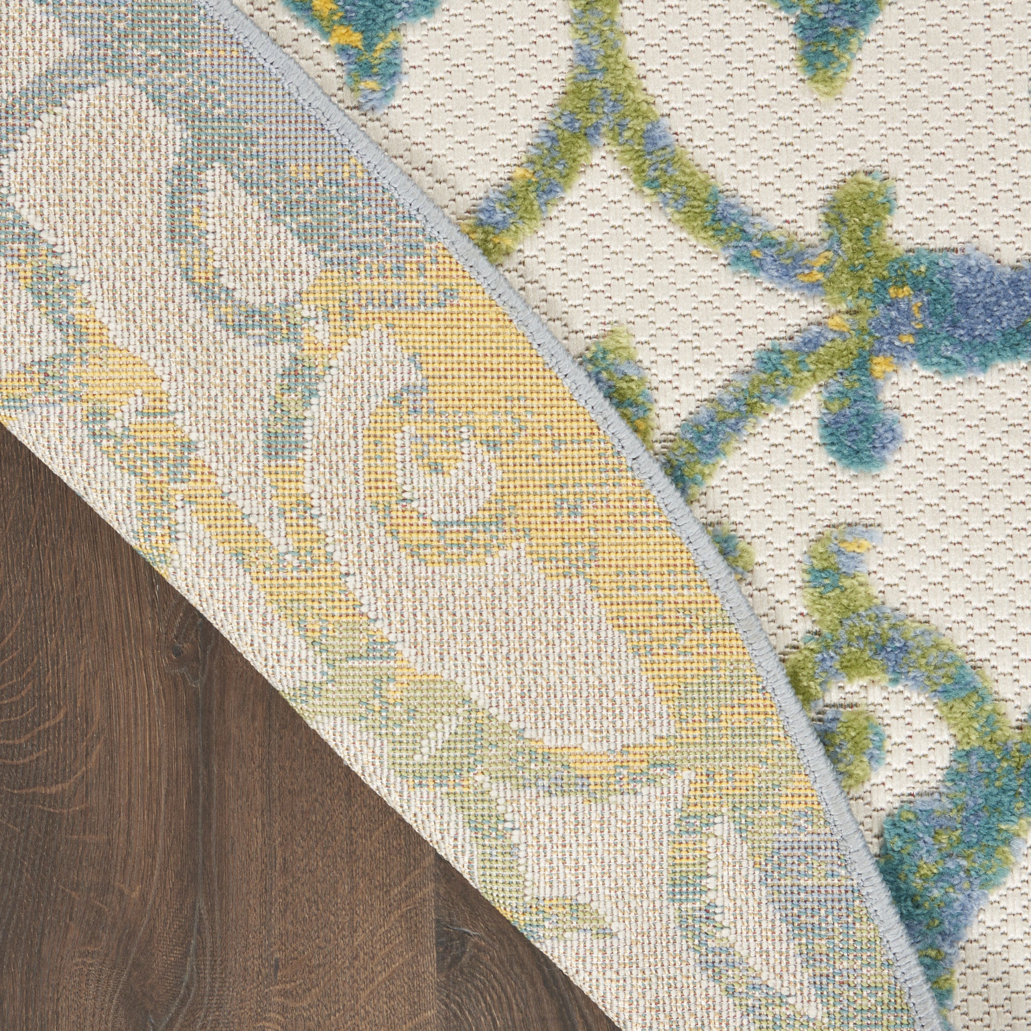 8' X 8' Ivory And Blue Round Indoor Outdoor Area Rug - Outdoor
