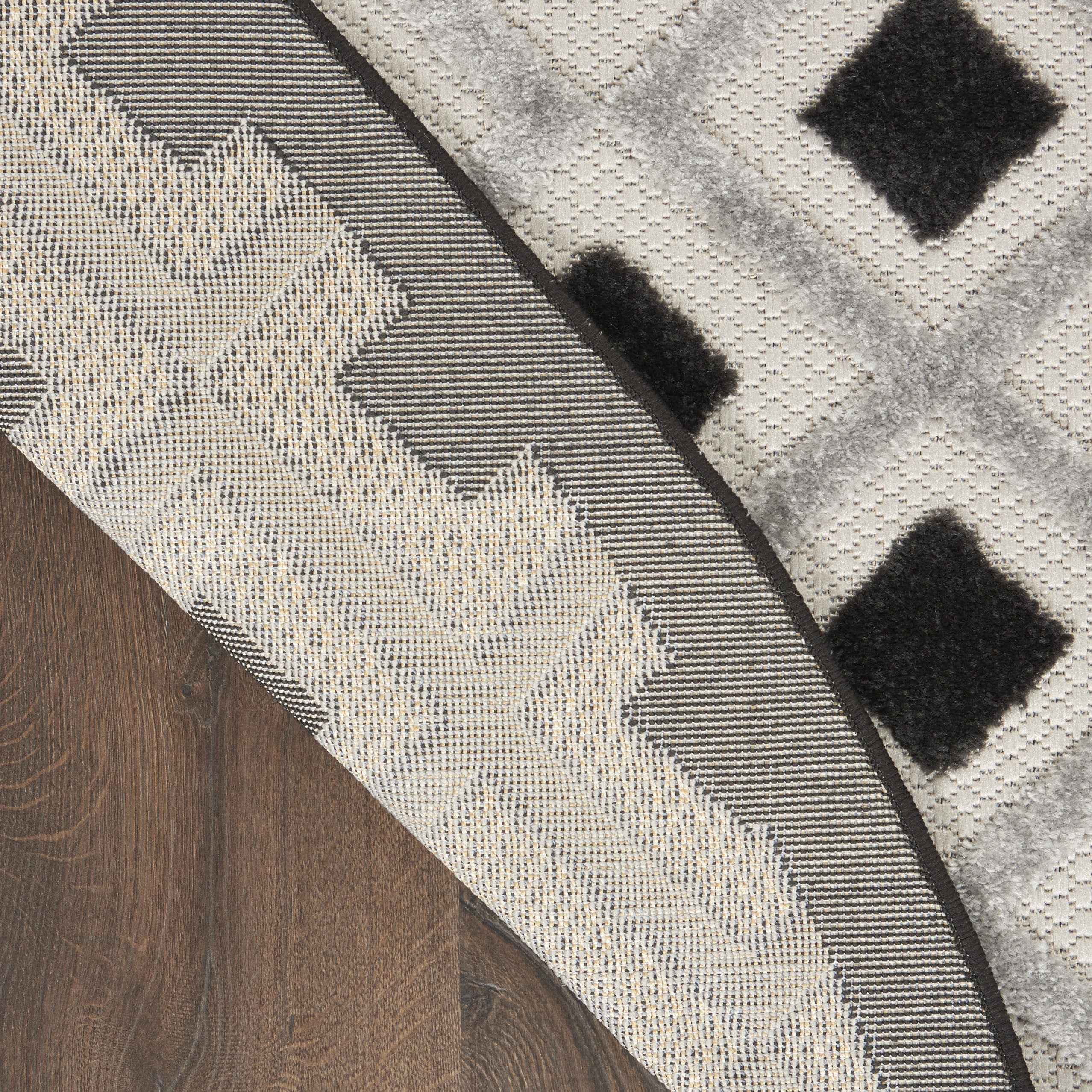 5' Black And White Round Indoor Outdoor Area Rug