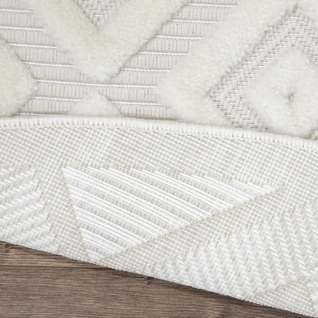 10' Ivory And White Round Geometric Indoor Outdoor Area Rug - Outdoor