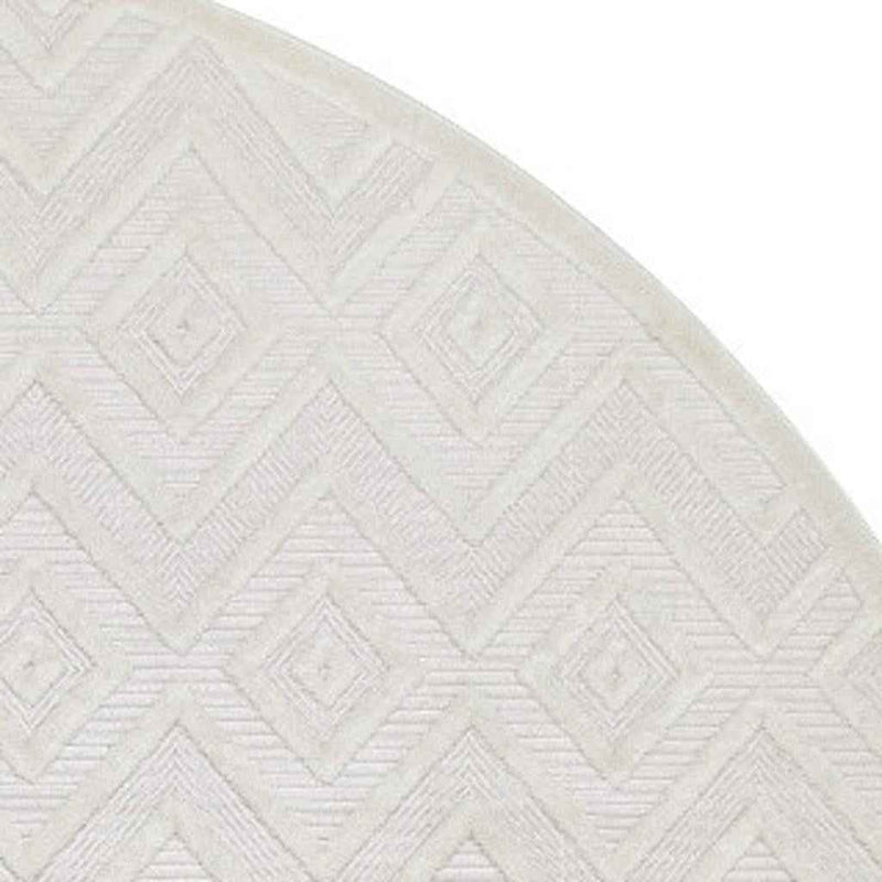 8' Ivory And White Geometric Indoor Outdoor Area Rug
