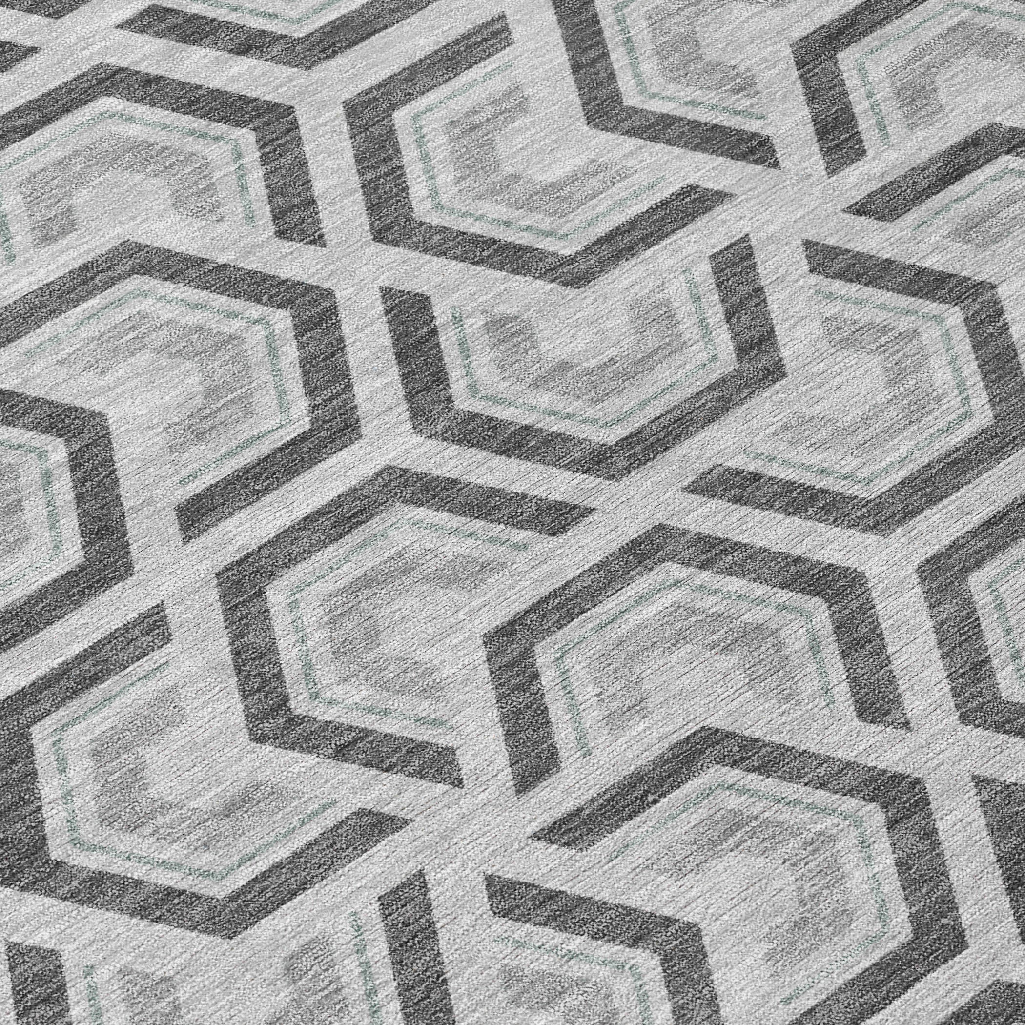 8' Silver And Graphite Round Geometric Washable Indoor Outdoor Area Rug - Sports & Outdoor