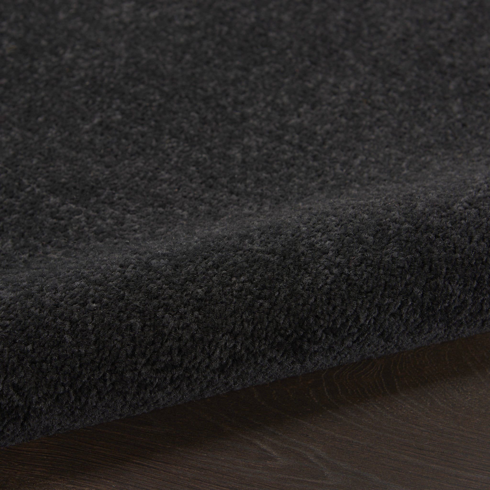 5' X 7' Black Stain Resistant Indoor Outdoor Area Rug - Outdoor