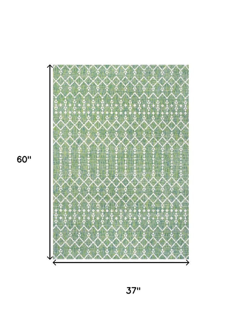 Green and cream trellis area rug, 37 x 60 in rectangle, diamond lattice design