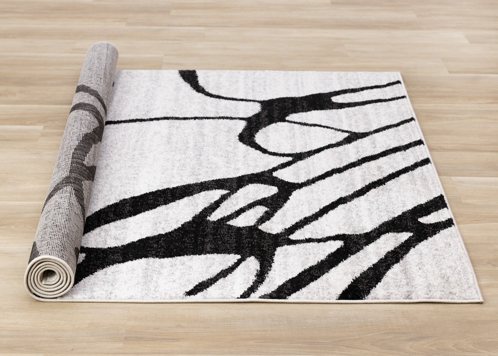 8' X 11' Black And Gray Abstract Area Rug - Home & Garden
