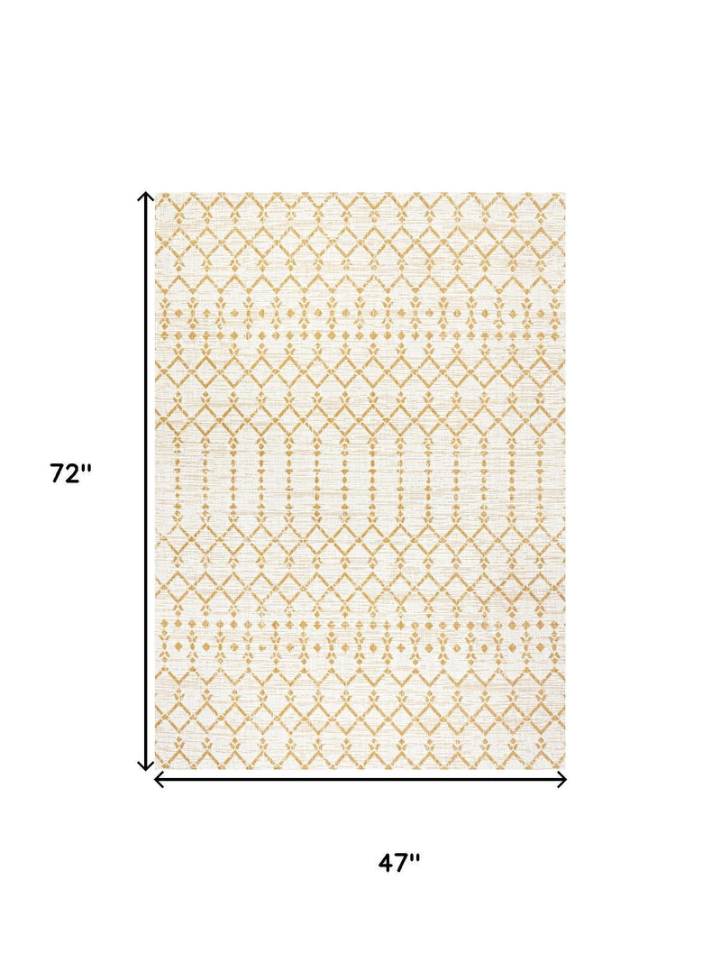 47x72 in cream and yellow trellis area rug, diamond lattice design