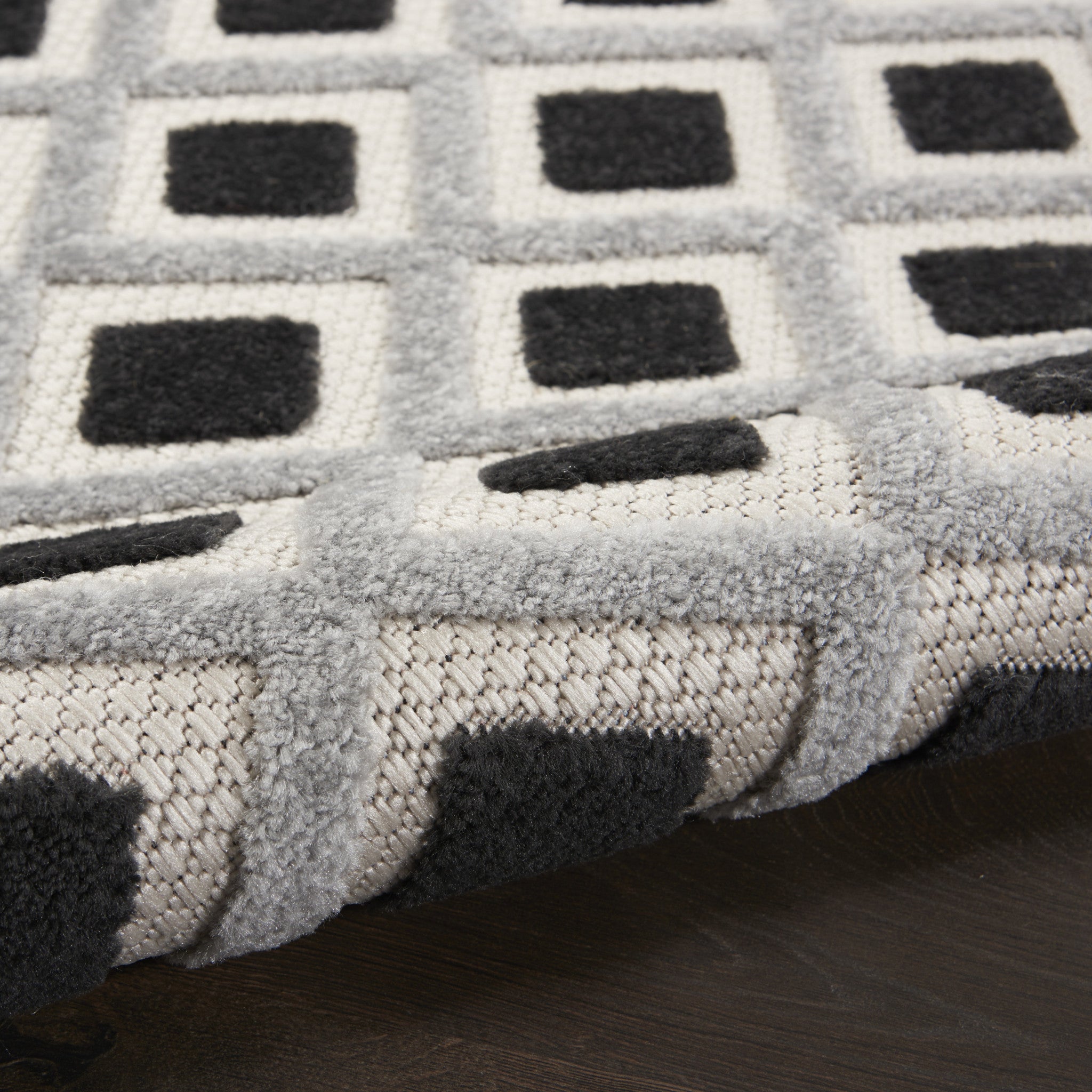 6' Black And White Indoor Outdoor Runner Rug - Outdoor