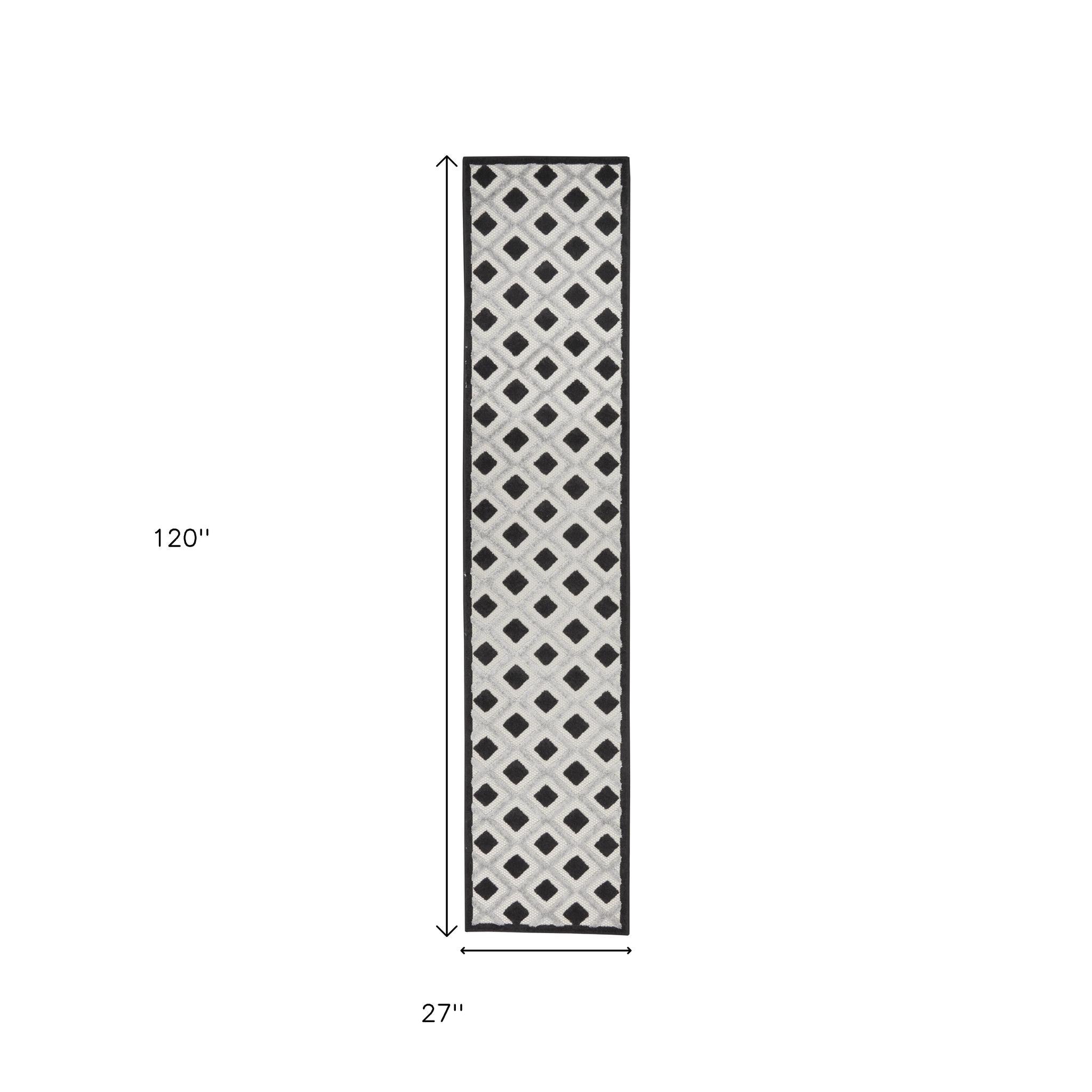 10' Black And White Indoor Outdoor Runner Rug - Outdoor