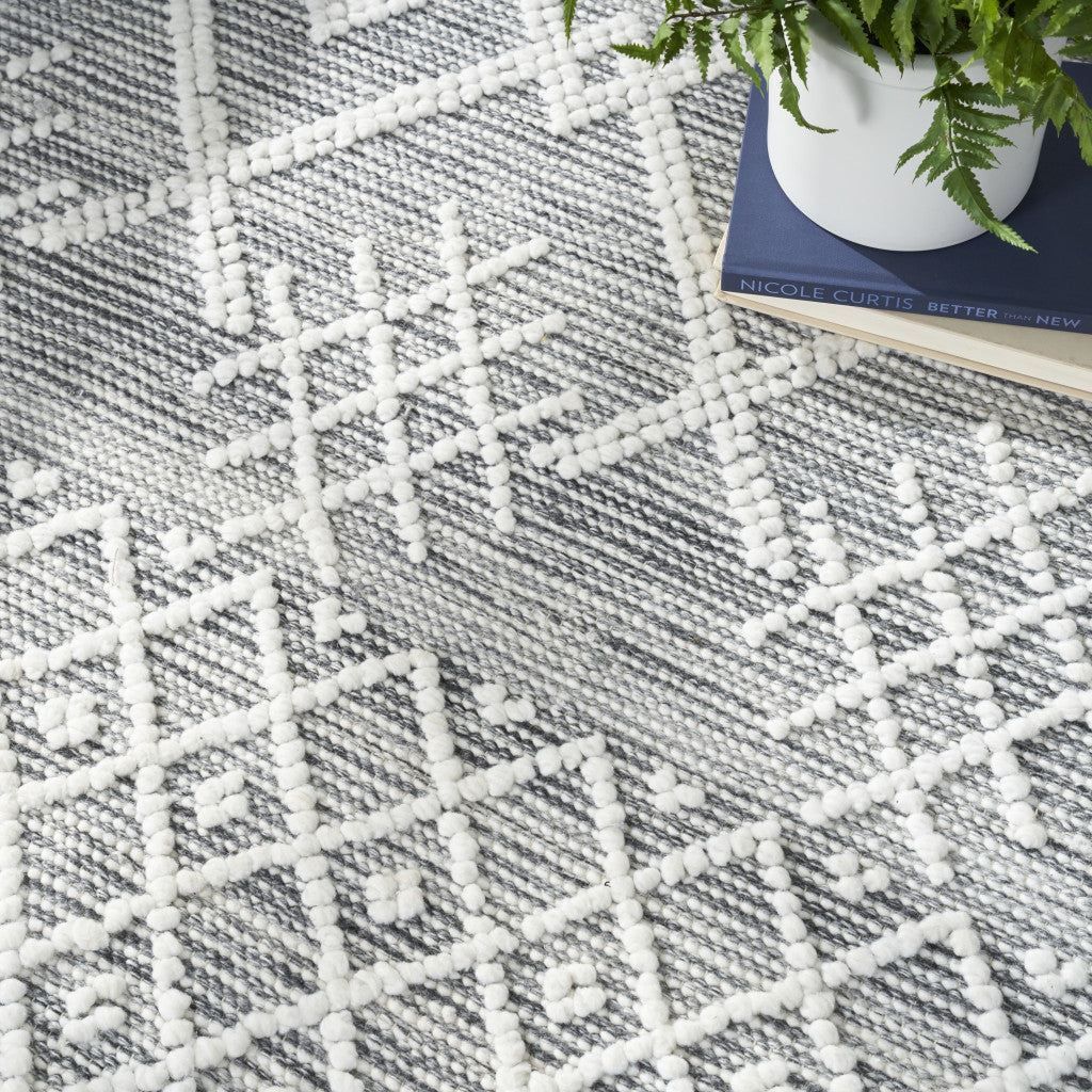 4' X 6' Gray and Ivory Geometric Hand Woven Area Rug With Fringe - Home & Garden