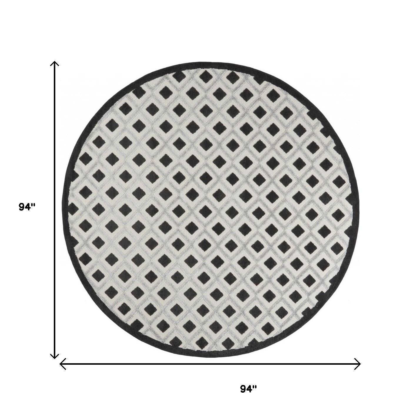 8' X 8' Black And White Round Indoor Outdoor Area Rug - Outdoor