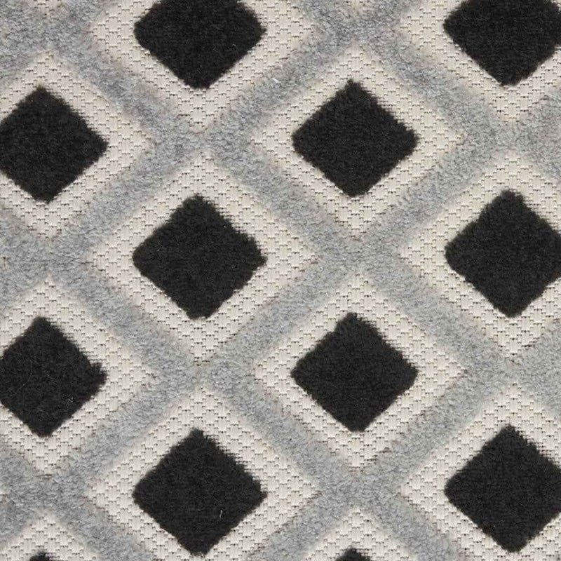 4' X 6' Black And White Indoor Outdoor Area Rug
