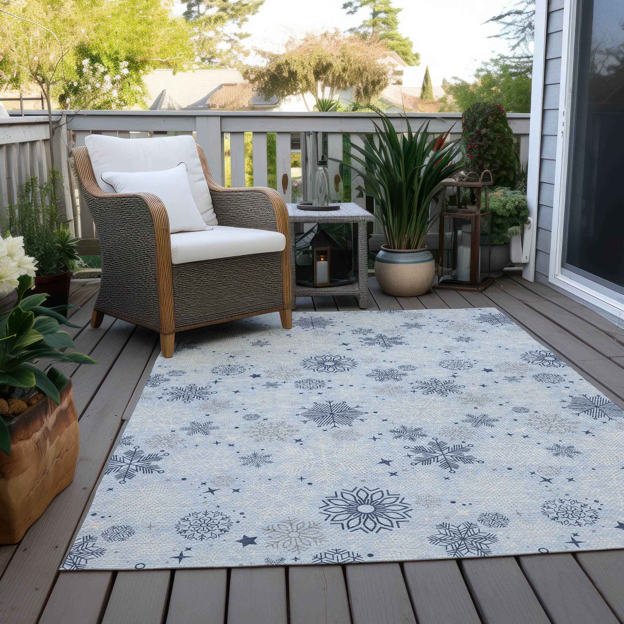 5' X 8' Sky Blue Navy Blue And Ivory Medallion Washable Indoor Outdoor Area Rug
