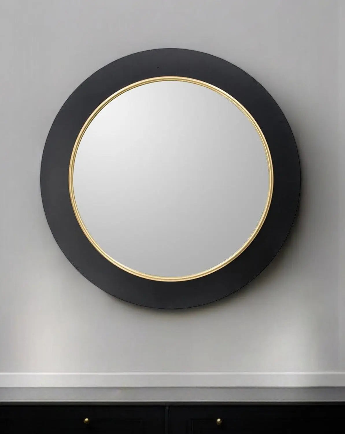 32" Black And Gold Lighted Round Metal Framed Accent Mirror Homeroots Bed & Bath