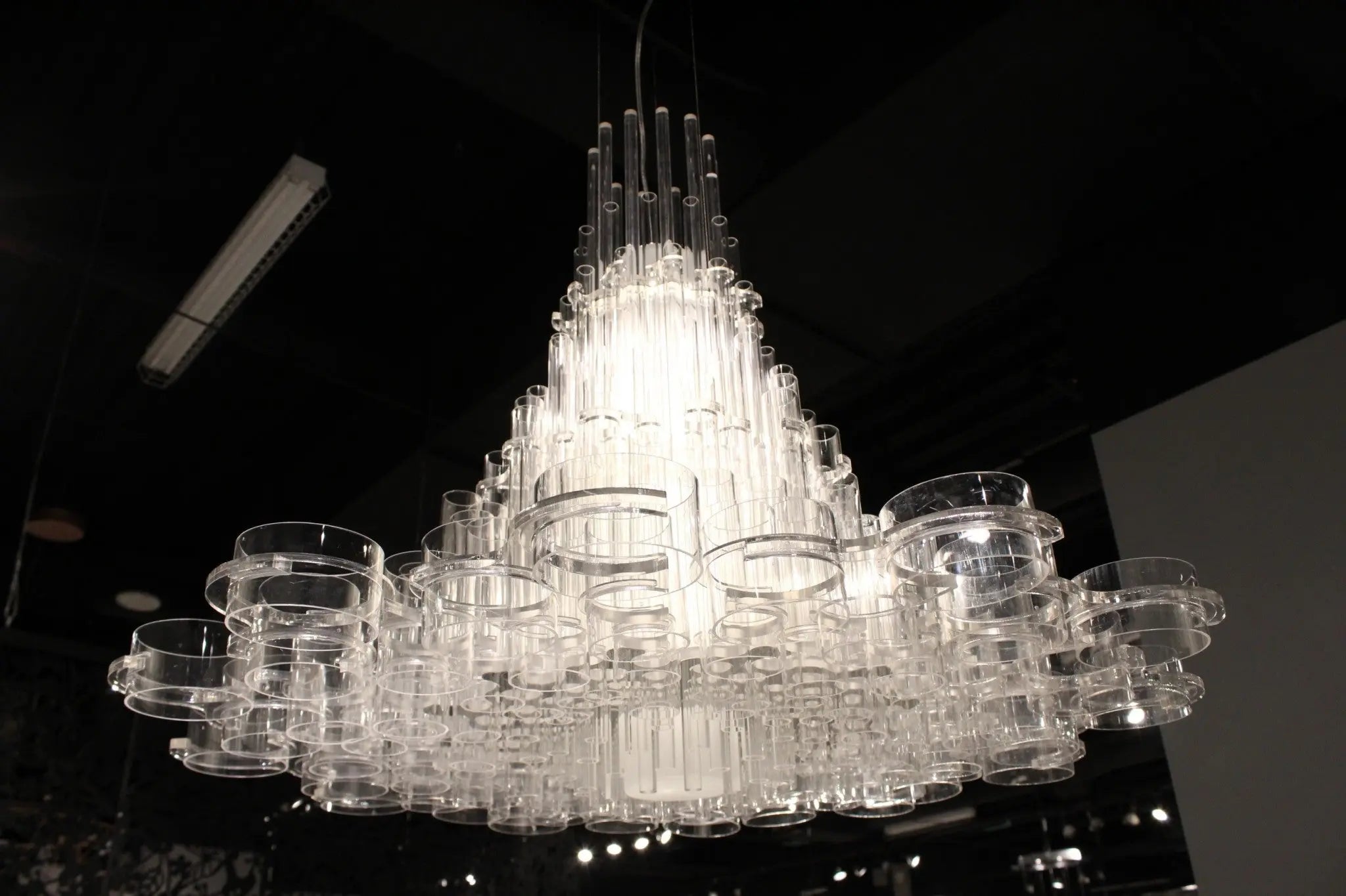 39 X 39 X 70 White Acrylic Pendant Lamp - GreatEagleInc