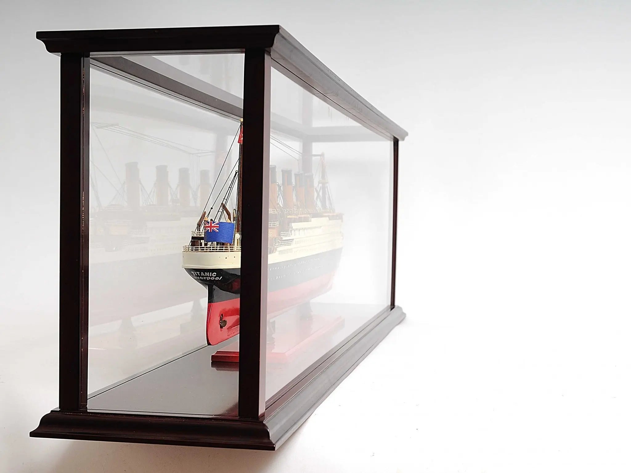 39" Dark Brown Glass Standard Display Stand Homeroots Kitchen & Dining