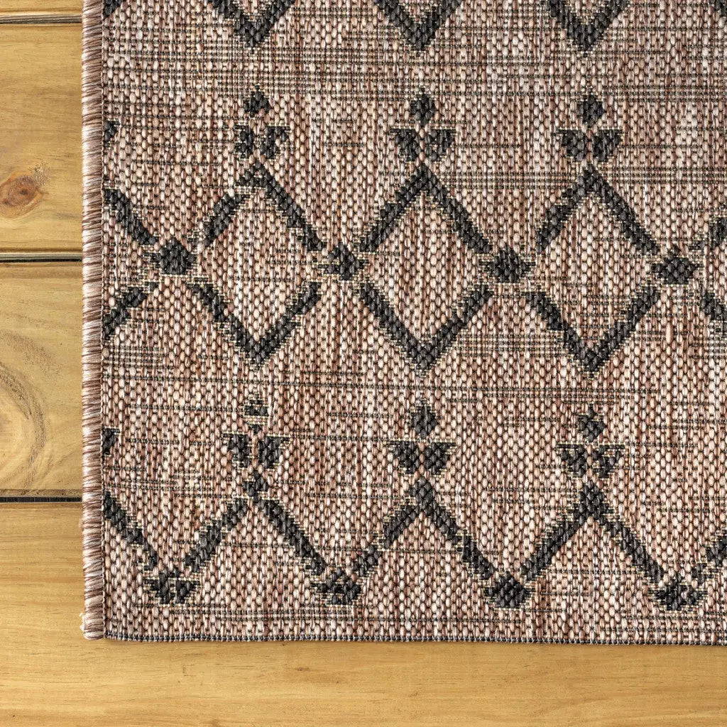 3' Natural And Black Square Trellis Indoor Outdoor Area Rug Homeroots Outdoor
