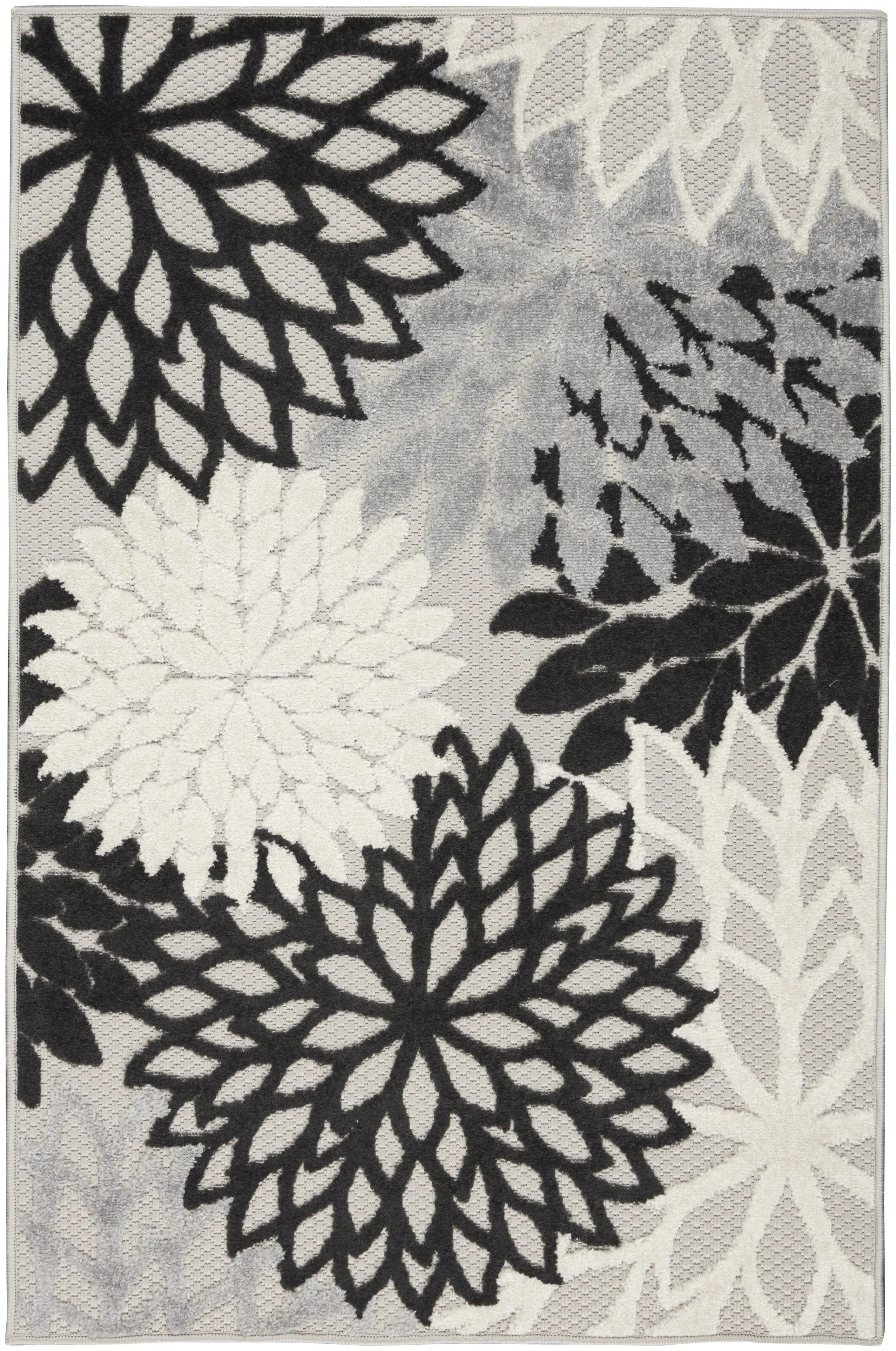3' X 4' Black And White Indoor Outdoor Area Rug Homeroots Outdoor