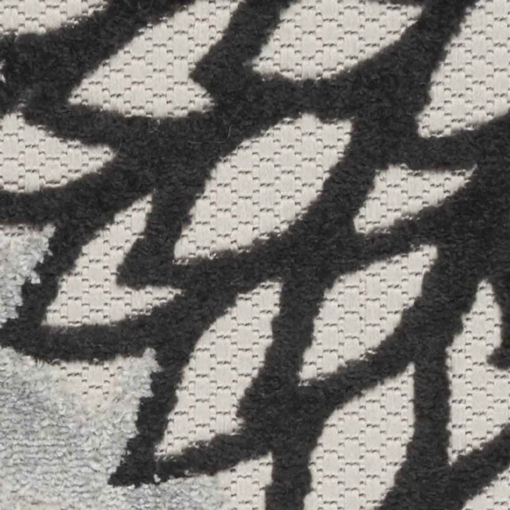 3' X 4' Black And White Indoor Outdoor Area Rug Homeroots Outdoor