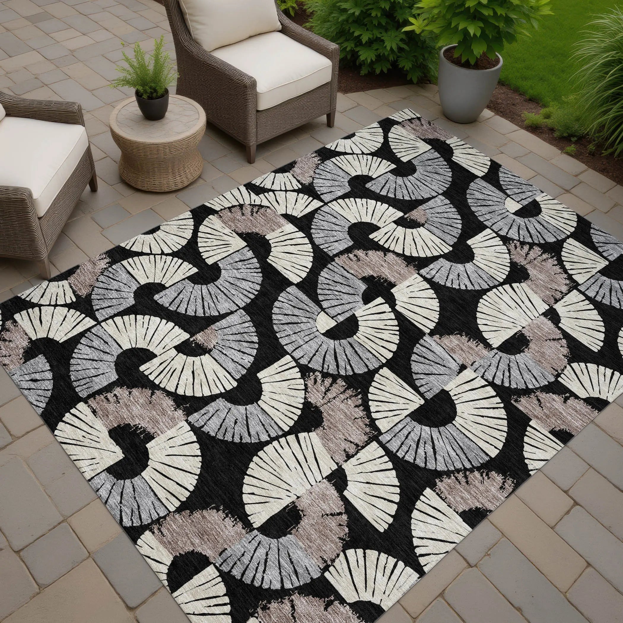 3' X 5' Black And Beige Geometric Washable Indoor Outdoor Area Rug Homeroots Outdoor