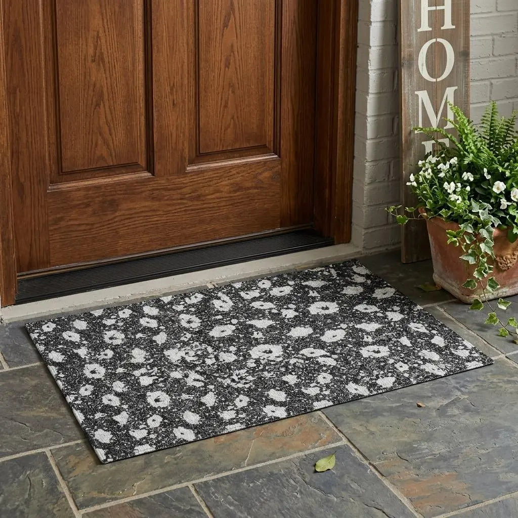 3' X 5' Black And Graphite Floral Washable Indoor Outdoor Area Rug Homeroots Outdoor