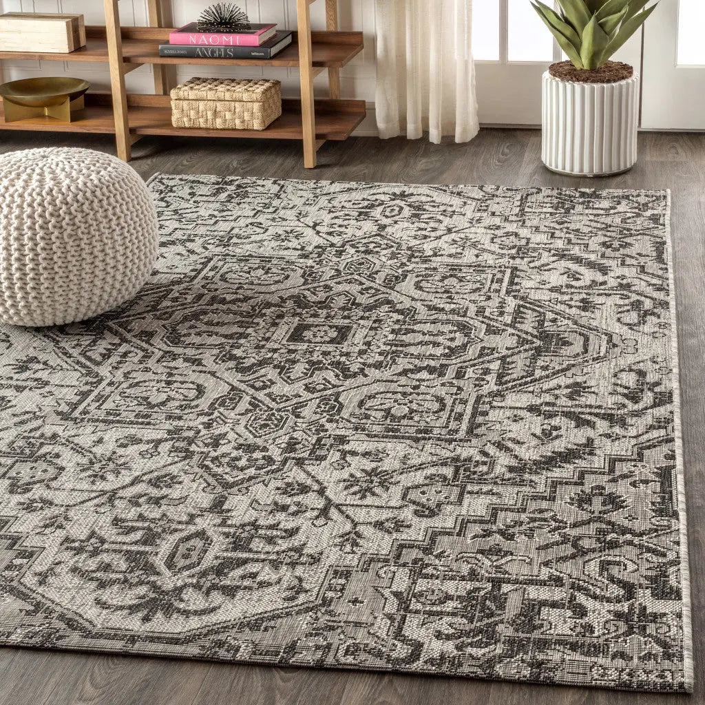 3' X 5' Black And Gray Medallion Indoor Outdoor Area Rug Homeroots Outdoor