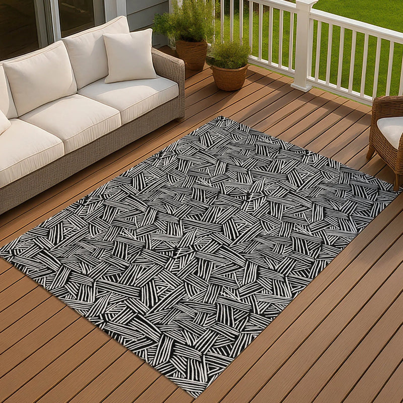 3' X 5' Black And Ivory Geometric Washable Indoor Outdoor Area Rug Homeroots Outdoor