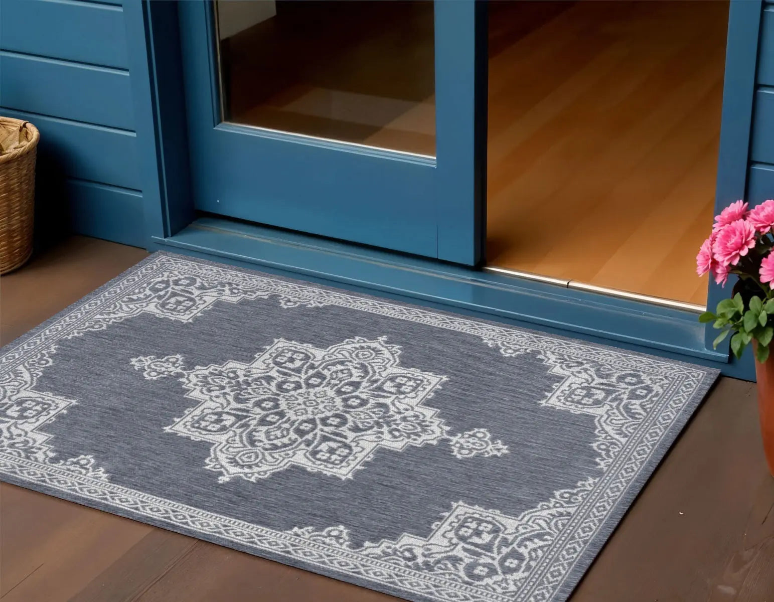 3' X 5' Blue And Cream Medallion Indoor Outdoor Area Rug Homeroots Outdoor
