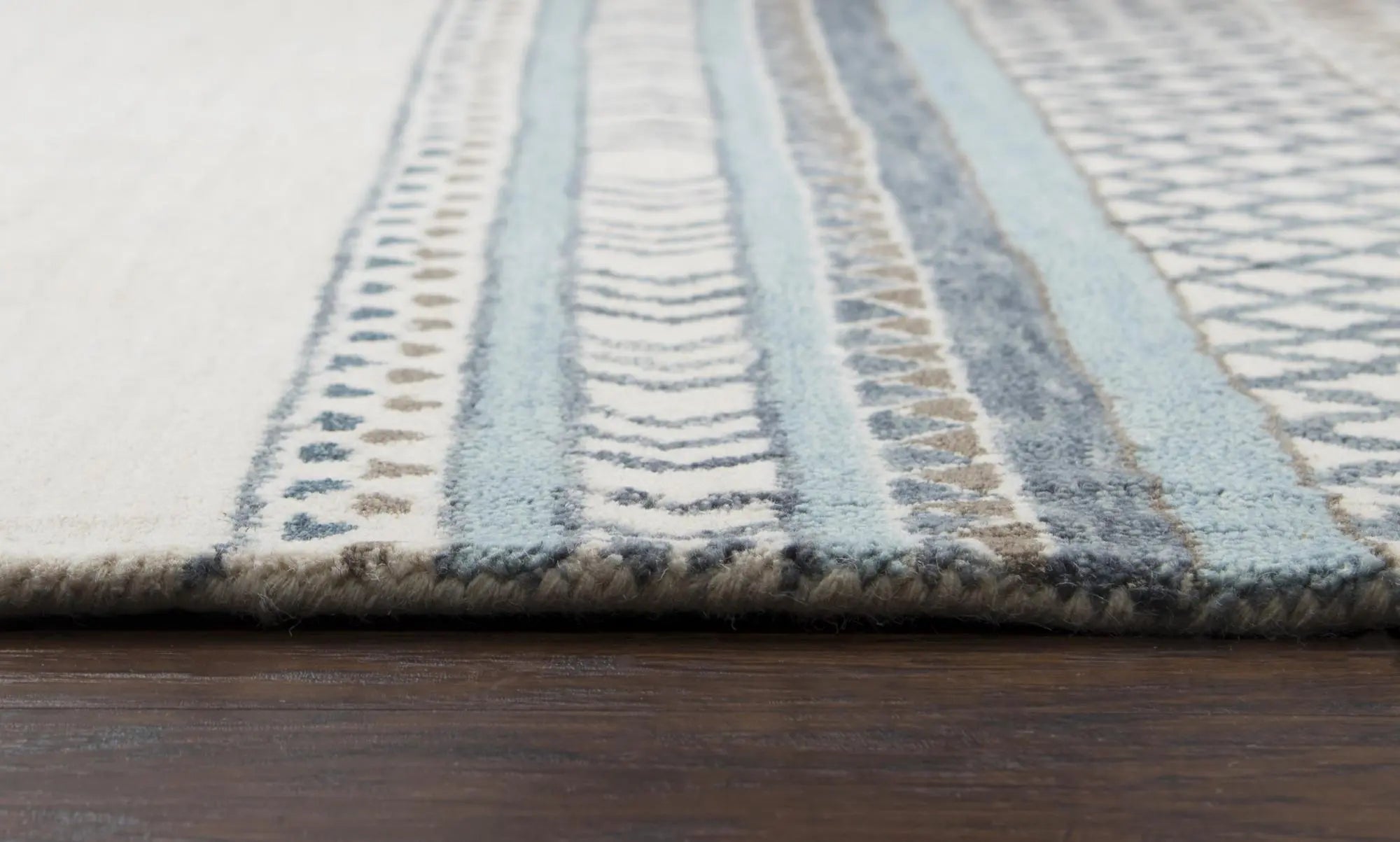 3' X 5' Blue And Ivory Wool Tribal Hand Tufted Area Rug Homeroots Home Decor