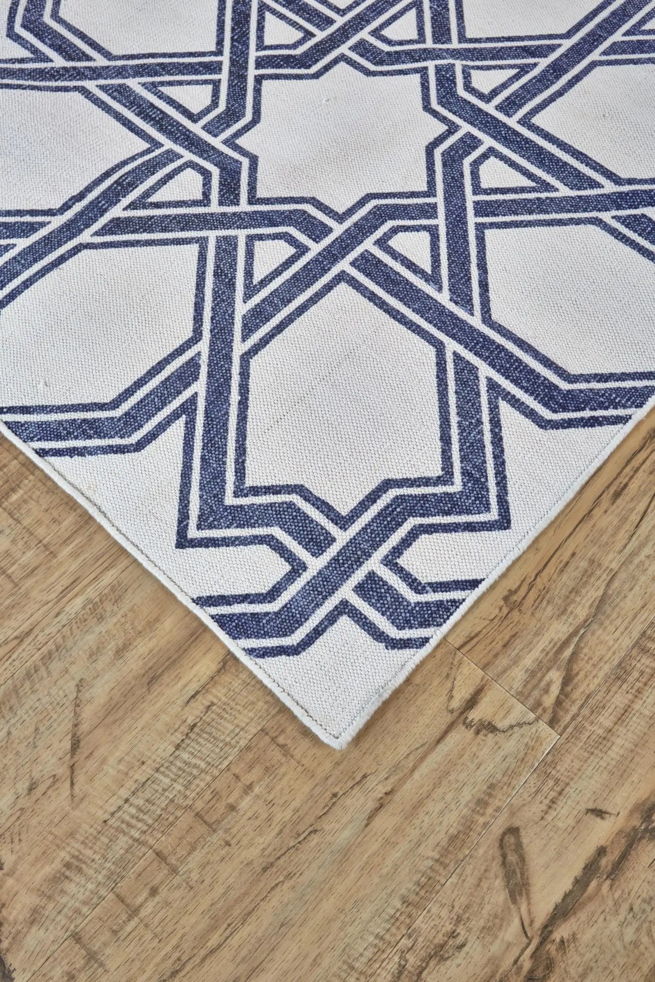 3' X 5' Blue And White Geometric Hand Woven Area Rug Homeroots Home Decor