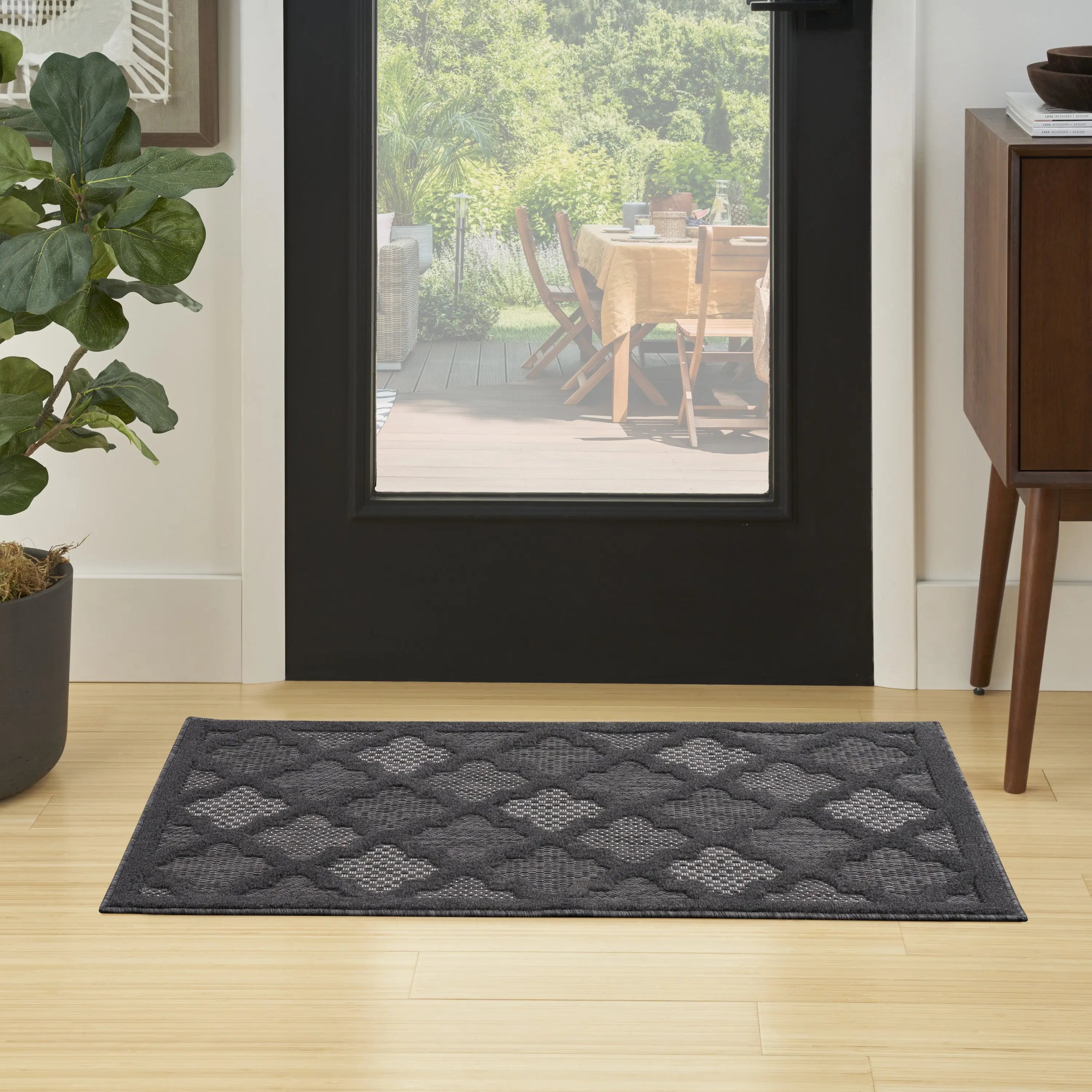 3' X 5' Charcoal And Black Trellis Indoor Outdoor Area Rug Homeroots Outdoor