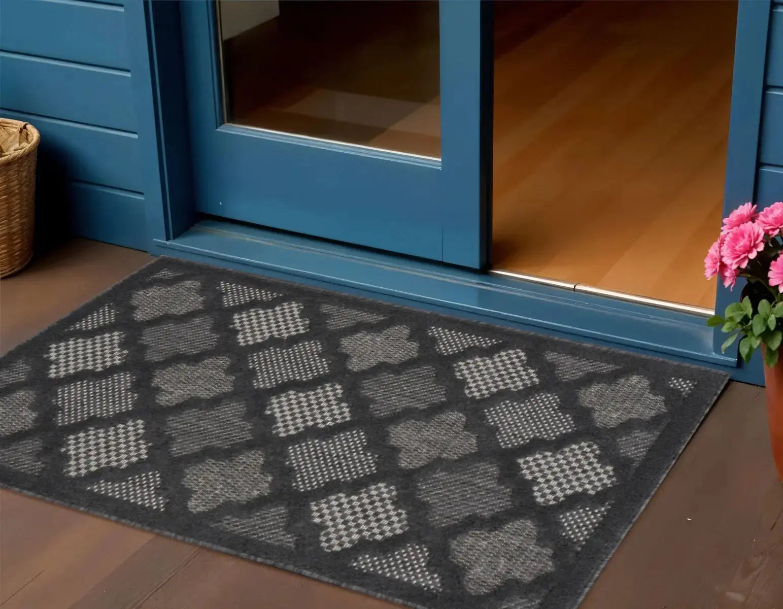 3' X 5' Charcoal And Black Trellis Indoor Outdoor Area Rug Homeroots Outdoor