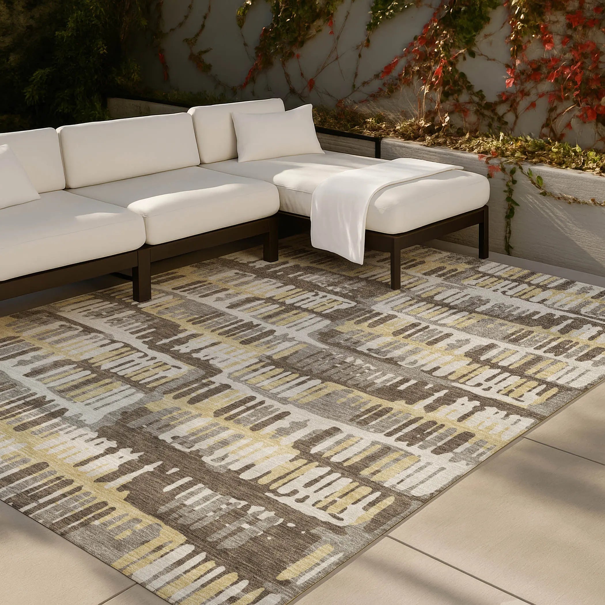 3' X 5' Chocolate And Ivory Abstract Washable Indoor Outdoor Area Rug Homeroots Outdoor