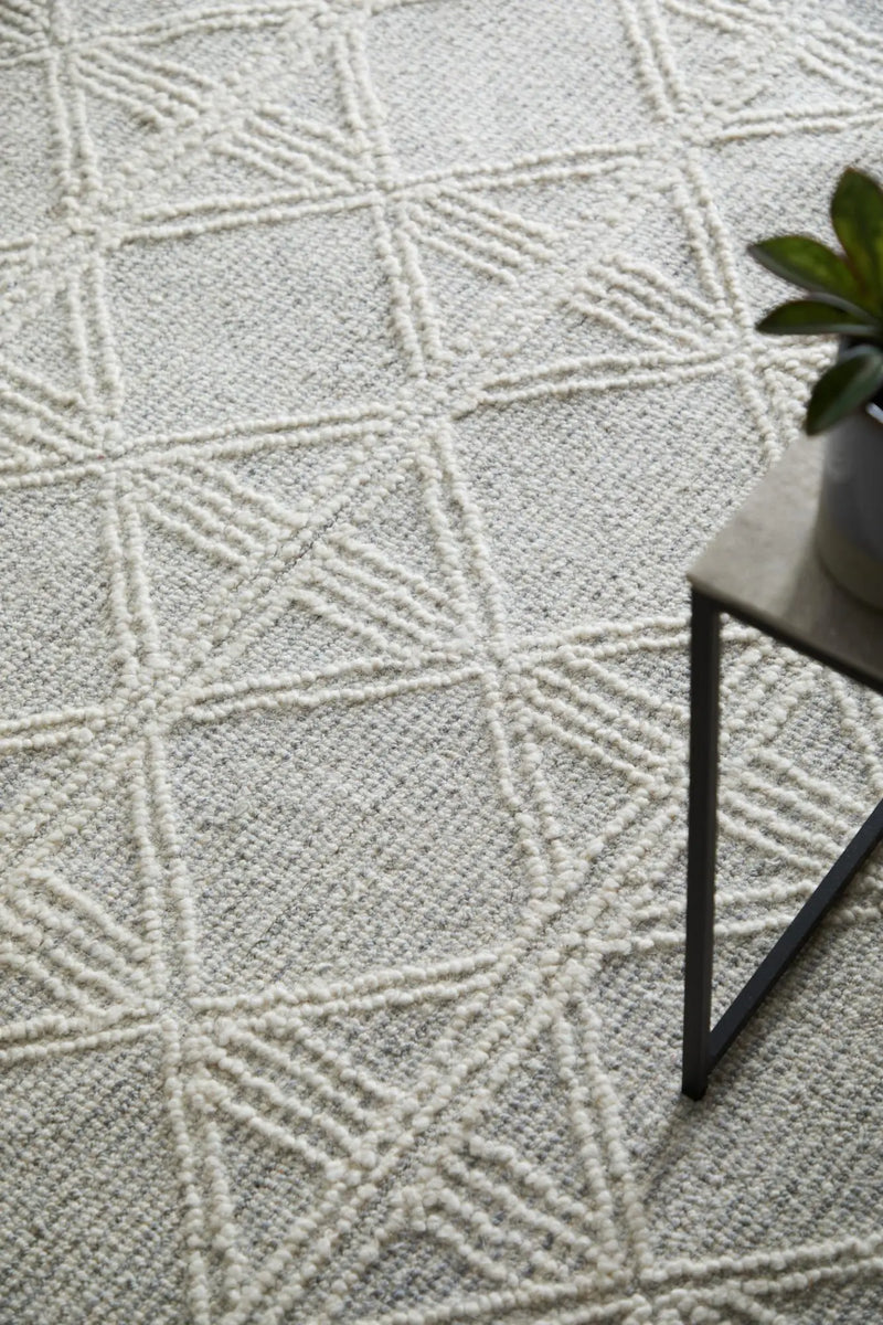 3' X 5' Gray And Ivory Wool Geometric Hand Tufted Area Rug Homeroots Home Decor