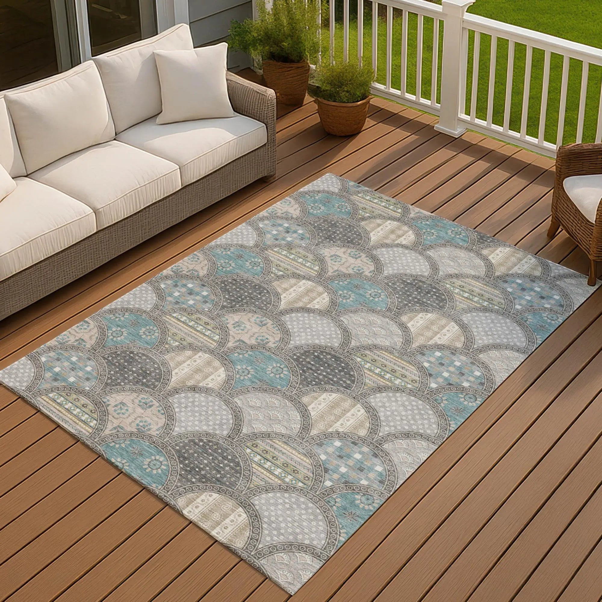 3' X 5' Gray And Silver Geometric Washable Indoor Outdoor Area Rug Homeroots Outdoor
