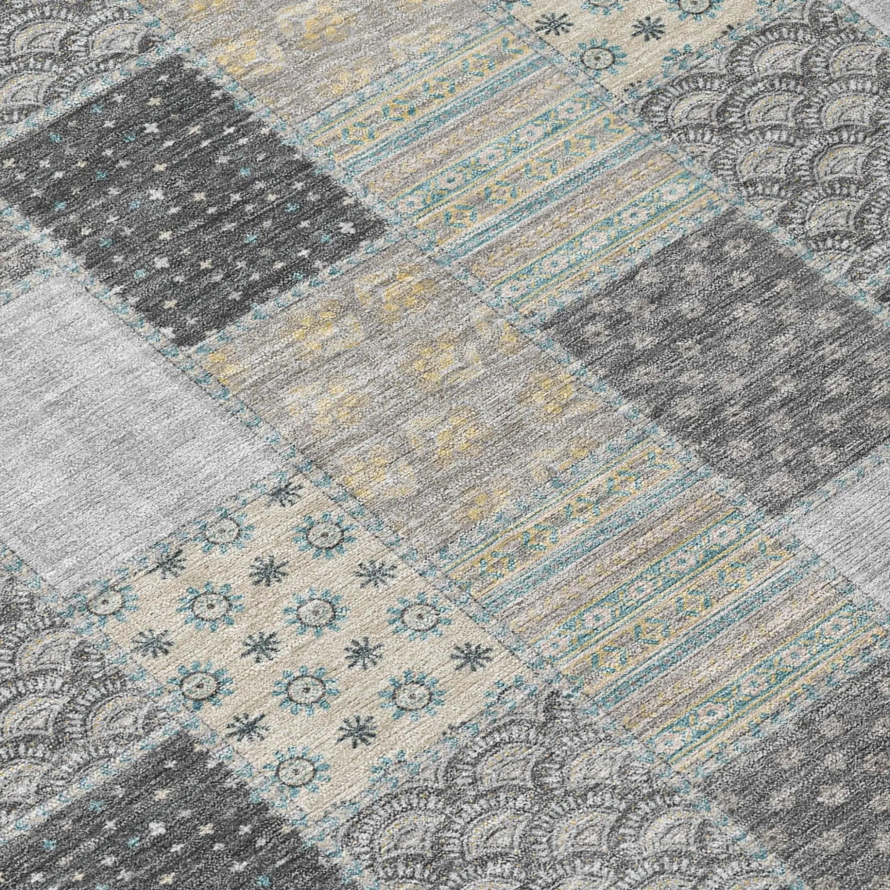 3' X 5' Gray And Silver Patchwork Washable Indoor Outdoor Area Rug Homeroots Outdoor