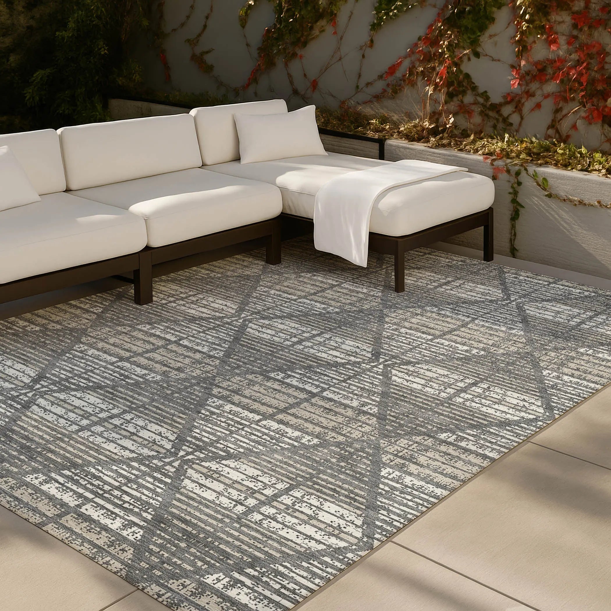 3' X 5' Gray And Taupe Geometric Washable Indoor Outdoor Area Rug Homeroots Outdoor