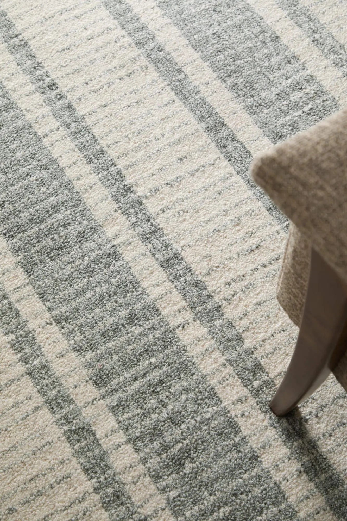3' X 5' Gray And White Wool Striped Hand Tufted Area Rug Homeroots Home Decor