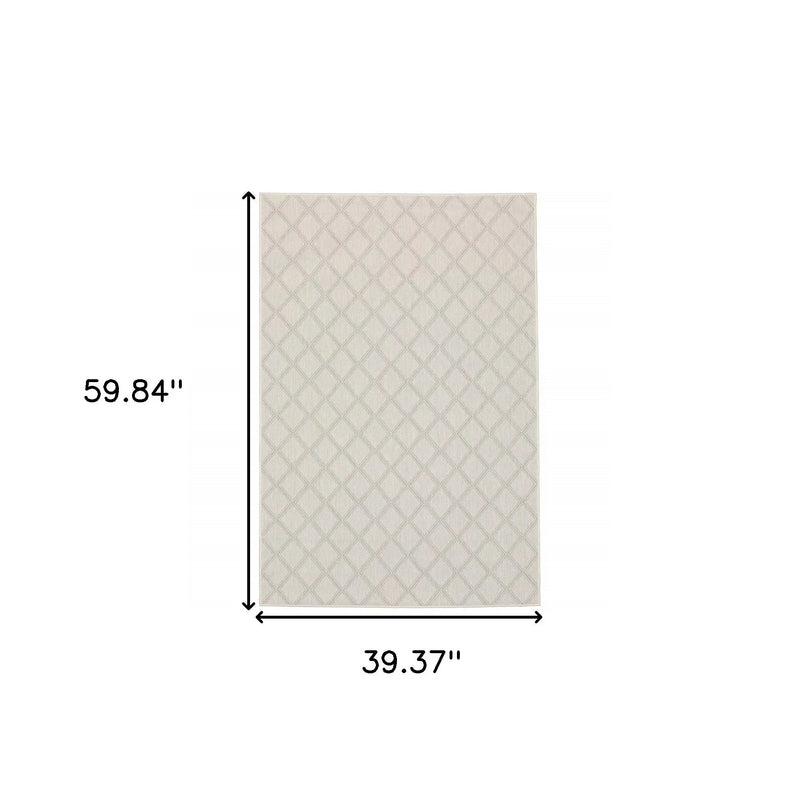 3' X 5' Gray and Ivory Geometric Stain Resistant Indoor Outdoor Area Rug Homeroots Outdoor