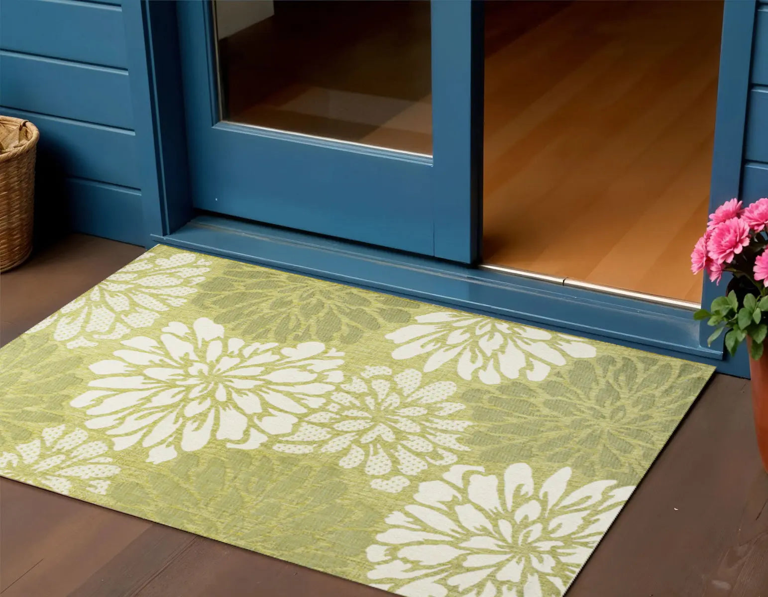 3' X 5' Green And Cream Floral Indoor Outdoor Area Rug Homeroots Outdoor